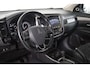 Mitsubishi Outlander 2.0 Executive Edition 7-Persoons Trekhaak, Alcantara, Camera, Goed onderhouden, Stoelverwarming,