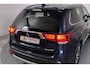 Mitsubishi Outlander 2.0 Executive Edition 7-Persoons Trekhaak, Alcantara, Camera, Goed onderhouden, Stoelverwarming,