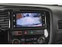 Mitsubishi Outlander 2.0 Executive Edition 7-Persoons Trekhaak, Alcantara, Camera, Goed onderhouden, Stoelverwarming,