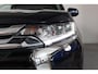 Mitsubishi Outlander 2.0 Executive Edition 7-Persoons Trekhaak, Alcantara, Camera, Goed onderhouden, Stoelverwarming,