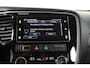 Mitsubishi Outlander 2.0 Executive Edition 7-Persoons Trekhaak, Alcantara, Camera, Goed onderhouden, Stoelverwarming,