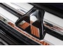 Mitsubishi Outlander 2.0 Executive Edition 7-Persoons Trekhaak, Alcantara, Camera, Goed onderhouden, Stoelverwarming,