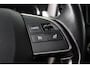 Mitsubishi Outlander 2.0 Executive Edition 7-Persoons Trekhaak, Alcantara, Camera, Goed onderhouden, Stoelverwarming,