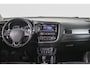 Mitsubishi Outlander 2.0 Executive Edition 7-Persoons Trekhaak, Alcantara, Camera, Goed onderhouden, Stoelverwarming,