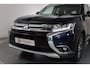 Mitsubishi Outlander 2.0 Executive Edition 7-Persoons Trekhaak, Alcantara, Camera, Goed onderhouden, Stoelverwarming,