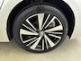 Toyota Corolla Touring Sports Hybrid 140 Dynamic | Apple Carplay / Android Auto | Stoelverwarming | Parkeersensoren voor/achter | Adaptive Cruise | Keyless | Clima | Camera | Full LED | 17 inch