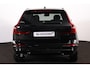 Volvo XC60 T6 Recharge AWD Plus Black Edition - Panorama/schuifdak - IntelliSafe Assist & Surround - 360º Camera - Harman/Kardon audio - Verwarmde voorstoelen, stuur & achterbank - Parkeersensoren voor & achter - Elektr. bedienb. voorstoelen met geheugen - Head up display - Extra getint glas - 21' LMV