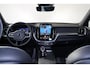 Volvo XC60 T6 Recharge AWD Plus Black Edition - Panorama/schuifdak - IntelliSafe Assist & Surround - 360º Camera - Harman/Kardon audio - Verwarmde voorstoelen, stuur & achterbank - Parkeersensoren voor & achter - Elektr. bedienb. voorstoelen met geheugen - Head up display - Extra getint glas - 21' LMV