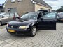 Volkswagen Passat 1.8-5V Clima | trekhaak | cruise | nw apk