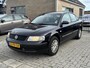 Volkswagen Passat 1.8-5V Clima | trekhaak | cruise | nw apk