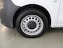 Mercedes-Benz eVito 112 | L2 | 60 kWh | AIRCO | CRUISE CONTROL | NAVIGATIE | ACHTERUITRIJCAMERA | KUNST LEDEREN BEKLEDING | MULTIFUNCTIONEEL STUURWIEL | ELEKTRISCH VERSTELBARE BUITENSPIEGELS | CERTIFIED
