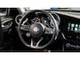 Alfa Romeo Giulia 2.0T TI | Flippers | Leer | H&K | Leder dash | Trekhaak |