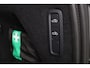 Volvo XC90 T8 Recharge AWD Ultra Dark Exec. Ed. - Luchtvering - Panorama/schuifdak - IntelliSafe Assist & Surround - 360º Camera - Bowers & Wilkins audio - Adaptieve LED koplampen - Verwarmde voorstoelen, stuur & achterbank - Parkeersensoren voor & achter - Elektr. bedienb. voorstoelen met geheugen - Head up display - Draadloze tel. lader - Extra getint glas - 22' LMV