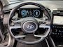 Hyundai Tucson 1.6 T-GDI 180pk Automaat MHEV 4WD Premium | Carplay | Camera | Adaptive Cruise | Leder | 19-inch velgen | Handsfree achterklep | Stoelverwaming/ventilatie | Trekhaak | Premium Audio | DAB | BLIS | Draadloze telefoonlader