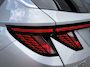 Hyundai Tucson 1.6 T-GDI 180pk Automaat MHEV 4WD Premium | Carplay | Camera | Adaptive Cruise | Leder | 19-inch velgen | Handsfree achterklep | Stoelverwaming/ventilatie | Trekhaak | Premium Audio | DAB | BLIS | Draadloze telefoonlader