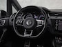 Volkswagen Touran 1.5 TSI R-Line Sport 7 Persoons 150Pk Automaat (2X R-LINE, PANORAMADAK, LEDER, APPLE CARPLAY, KEYLESS, SPORTSTOELEN, STOELVERWARMING, GETINT GLAS, NIEUWSTAAT)