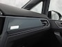 Volkswagen Touran 1.5 TSI R-Line Sport 7 Persoons 150Pk Automaat (2X R-LINE, PANORAMADAK, LEDER, APPLE CARPLAY, KEYLESS, SPORTSTOELEN, STOELVERWARMING, GETINT GLAS, NIEUWSTAAT)