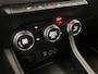 Renault Captur 1.0 TCe 100 Bi-Fuel Intens / Nederlandse Auto / Eerste Eigenaar / Dealer Onderhouden / Trekhaak / Apple CarPlay/Android Auto / Camera / Parkeersensoren Voor + Achter / Half Lederen Bekleding / Adaptive Cruise Control / Climate Control /