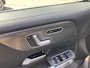 Mercedes-Benz GLB 180 Business Solution Luxury 7p. | PANORAMADAK | LEER | STOELVERWARMING | ELEKTRISCHE STOELVERSTELLING MET MEMORY | NAVIGATIE