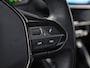 Peugeot e-208 EV Active 50 kWh Automaat (APPLE CARPLAY, SOH 91,3%, GROOT NAVI, 360 CAMERA, SPORTSTOELEN, LM VELGEN, KEYLESS, NIEUWSTAAT)