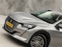 Peugeot e-208 EV Active 50 kWh Automaat (APPLE CARPLAY, SOH 91,3%, GROOT NAVI, 360 CAMERA, SPORTSTOELEN, LM VELGEN, KEYLESS, NIEUWSTAAT)
