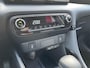 Toyota Yaris HYBRID 115 DYNAMIC VOORRAADVOORDEEL VAN €33.680 VOOR €29.680! STOEL/STUURVERW 17'' LM-VELGEN PARK-SENSOREN BLIND SPOT NAVI AD-CRUISE CAMERA KEYLESS APPLE/ANDROID LED