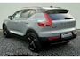 Volvo XC40 2.0 B3 Ultra Black Edition Panoramadak - 360 Camera - 19 Lichtmetalen wielen - Lounge-pakket - Harman Kardon Audio - Alarm - Climate - Privacy Glass – R980 Interieur – Power seats bestuurder memory - Two Tone – Full led koplampen