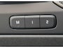 Volvo XC40 2.0 B3 Ultra Black Edition Panoramadak - 360 Camera - 19 Lichtmetalen wielen - Lounge-pakket - Harman Kardon Audio - Alarm - Climate - Privacy Glass – R980 Interieur – Power seats bestuurder memory - Two Tone – Full led koplampen