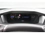 Peugeot e-2008 EV GT Avantage 54 kWh | SOH 98% | 12.500km | NL auto | Fase 3 laden | Navigatie | Camera voor + achter | Adaptieve cruise control |