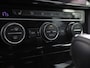 Volkswagen Golf Variant 1.5 TSI Highline 150Pk Automaat (VIRTUAL COCKPIT, APPLE CARPLAY, ALCANTARA, CAMERA, TREKHAAK, SPORTSTOELEN, GETINT GLAS, ADAPTIVE CRUISE, TREKHAAK, NIEUWSTAAT)
