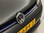 Volkswagen Golf Variant 1.5 TSI Highline 150Pk Automaat (VIRTUAL COCKPIT, APPLE CARPLAY, ALCANTARA, CAMERA, TREKHAAK, SPORTSTOELEN, GETINT GLAS, ADAPTIVE CRUISE, TREKHAAK, NIEUWSTAAT)