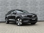 Volvo C40 Recharge Plus 69 kWh | Adaptieve Cruise Control | Panoramadak | Parkeercamera | Stoel-/Stuurverwarming | Standverwarming | Warmtepomp | Dodehoek Detectie | Donker Getint Glas |