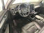 Volvo XC40 T3 Momentum | Stoelverwarming | Lederen bekleding | All-Seasonbanden | Elektrische stoelverstelling | Parkeer Camera | Parkeersensoren Voor + Achter | Cruise Control |