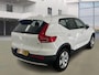 Volvo XC40 T3 Momentum | Stoelverwarming | Lederen bekleding | All-Seasonbanden | Elektrische stoelverstelling | Parkeer Camera | Parkeersensoren Voor + Achter | Cruise Control |