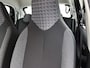 Peugeot 108 Active 1.0 e-VTi 72pk | Navigatie via Apple Carplay / Android Auto | Achteruitrijcamera | Airco | DAB+ radio | Bluetooth carkit & audiostreaming | Elektrische ramen | Centrale portiervergrendeling | Multifunctioneel stuurwiel | Dealeronderhouden | Zuinig en voordelig autorijden! |