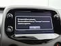 Peugeot 108 Active 1.0 e-VTi 72pk | Navigatie via Apple Carplay / Android Auto | Achteruitrijcamera | Airco | DAB+ radio | Bluetooth carkit & audiostreaming | Elektrische ramen | Centrale portiervergrendeling | Multifunctioneel stuurwiel | Dealeronderhouden | Zuinig en voordelig autorijden! |