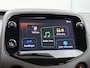 Peugeot 108 Active 1.0 e-VTi 72pk | Navigatie via Apple Carplay / Android Auto | Achteruitrijcamera | Airco | DAB+ radio | Bluetooth carkit & audiostreaming | Elektrische ramen | Centrale portiervergrendeling | Multifunctioneel stuurwiel | Dealeronderhouden | Zuinig en voordelig autorijden! |