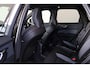 Volvo XC60 T6 Recharge AWD Plus Black Edition - Panorama/schuifdak - IntelliSafe Assist & Surround - 360º Camera - Harman/Kardon audio - Verwarmde voorstoelen, stuur & achterbank - Parkeersensoren voor & achter - Elektr. bedienb. voorstoelen met geheugen - Head up display - Draadloze tel. lader - Extra getint glas - 21' LMV