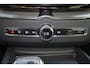 Volvo XC60 T6 Recharge AWD Plus Black Edition - Panorama/schuifdak - IntelliSafe Assist & Surround - 360º Camera - Harman/Kardon audio - Verwarmde voorstoelen, stuur & achterbank - Parkeersensoren voor & achter - Elektr. bedienb. voorstoelen met geheugen - Head up display - Draadloze tel. lader - Extra getint glas - 21' LMV