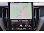 Volvo XC60 T6 Recharge AWD Plus Black Edition - Panorama/schuifdak - IntelliSafe Assist & Surround - 360º Camera - Harman/Kardon audio - Verwarmde voorstoelen, stuur & achterbank - Parkeersensoren voor & achter - Elektr. bedienb. voorstoelen met geheugen - Head up display - Draadloze tel. lader - Extra getint glas - 21' LMV