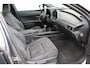 Lexus UX 250h | Incl. 12 maanden garantie | Achteruitrijcamera | Keyless entry/start | Climate controle | Cruise controle | Lane Assist | DAB | Draadloze telefoonlader | Apple CarPlay/Android Auto |