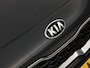 Kia Ceed 1.5 T-GDi DynamicPlusLine 160Pk Automaat (APPLE CARPLAY, GROOT NAVI, STUUR/STOELVERWARMING, SPORTSTOELEN, CAMERA, ADAPTIVE CRUISE, GETINT GLAS, NIEUWSTAAT)