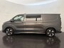Ford Transit Custom 320 2.5 PHEV L2H1 Sport DC met o.a. uniek sport interieur, 19 inch lichtmetalen velgen, een trekhaak, een achteruitrijcamera en verwarmbare voorstoelen en stuurwiel