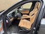 Volvo XC90 2.0 T8 Twin Engine AWD | HEICO | Inscription | Trekhaak wegklapbaar | Panoramadak | Luchtvering | 360 camera | 7-persoons | Navigatie | Apple CarPlay | Stoelverwarming&ventilatie | Stuurverwarming | Lederen bekleding met memory | Head up | Bowers&Wilkins | 22 inch HEICO velgen | Adaptieve cruise | Elektrische achterklep |Volledig onderhouden | Origineel Nederlandse auto NAP