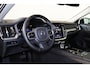 Volvo V60 T6 Recharge AWD Plus Dark - IntelliSafe Assist & Surround - 360º Camera - Harman/Kardon audio - Adaptieve LED koplampen - Verwarmde voorstoelen, stuur & achterbank - Parkeersensoren voor & achter - Elektr. bedienb. voorstoelen met geheugen - Extra getint glas - Inklapbare trekhaak - 18' LMV