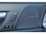 Volvo V60 T6 Recharge AWD Plus Dark - IntelliSafe Assist & Surround - 360º Camera - Harman/Kardon audio - Adaptieve LED koplampen - Verwarmde voorstoelen, stuur & achterbank - Parkeersensoren voor & achter - Elektr. bedienb. voorstoelen met geheugen - Extra getint glas - Inklapbare trekhaak - 18' LMV