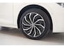 Volkswagen Golf 1.0 TSI Life Business [ Navi Adapt.cruise Stoelverwarming ]