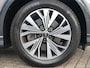 Audi Q4 e-tron 40 Advanced edition 77 kWh | TREKHAAK | ADAPTIVE CRUISE | CAMERA | PARKEERSENSOREN V+A | STOELVERWARMING | ELEKTRISCHE ACHTERKLEP | NAVI | LMV 19" | APPLE CARPLAY / ANDROID AUTO |