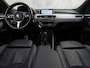 BMW X1 xDrive25e M Sport High Executive 221Pk Automaat (PANORAMADAK, M PAKKET, GROOT NAVI, LEDER, STOELVERWARMING, SPORTSTOELEN, GETINT GLAS, SFEERVERLICHTING, NIEUWSTAAT)