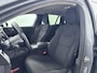 Volvo V60 2.0 B3 Momentum Advantage Aut. | Stoel + stuurverwarming | Navigatie | Camera | 19" lm-wielen |